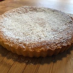 A picture of Gateaux Basque.