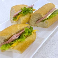 A picture of Baguette Ham Sandwich.