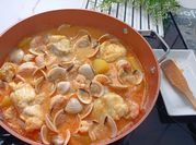 A picture of clam broth