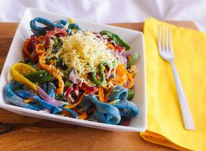 Una foto de Pasta de Colores (ARCOIRIS)