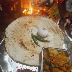 झुणका भाकरी(Zunka Bhakri Recipe In Marathi) A picture of झुणका भाकरी(Zunka Bhakri Recipe In Marathi).