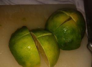Una foto de Agua Fresca de Lima barata y sencilla
