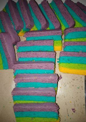 Foto resep Bolu kukus rainbow hemat telur