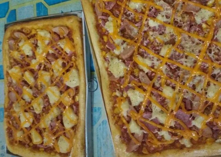 Pizza meat and cheese lover