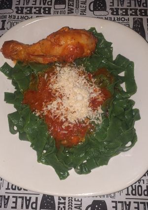 Una foto de Fideos caseros de espinacas