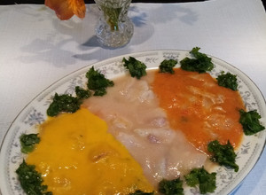 Una foto de Tiradito Tricolor