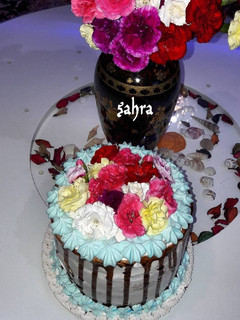عکسی از دستور کیک خامه ای چهار لایه😉