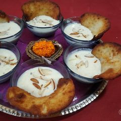 A picture of Malpua with rabari.