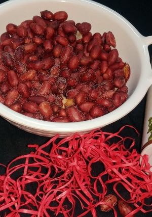 भुनी हुई मूंगफली(bhuni hui moongfali recipe in hindi) रेसिपी मुख्य फोटो