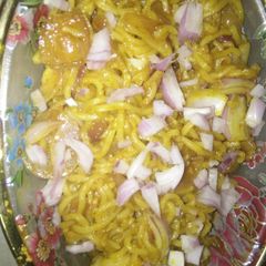 A picture of Onion maggi.