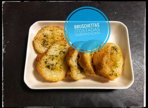 Una foto de Bruschettas (tostadas saborizadas)