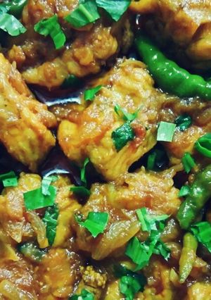 A picture of Tire track eel fish curry.