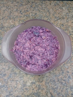 A picture of Red cabbage salad.