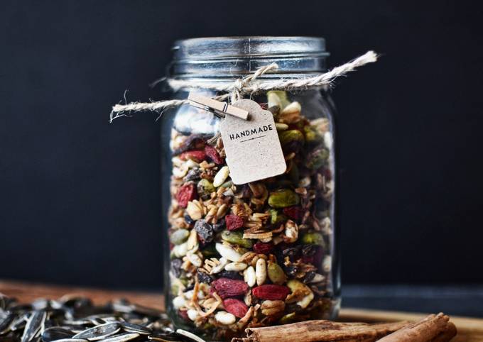 Step-by-Step Guide to Make Homemade Homemade Trail Mix