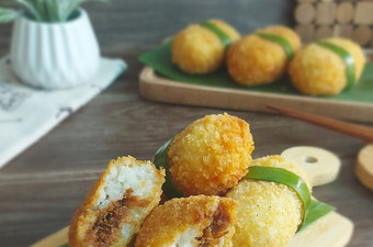 Bagaimana Menyiapkan Lemper goreng abon Wajib Dicoba