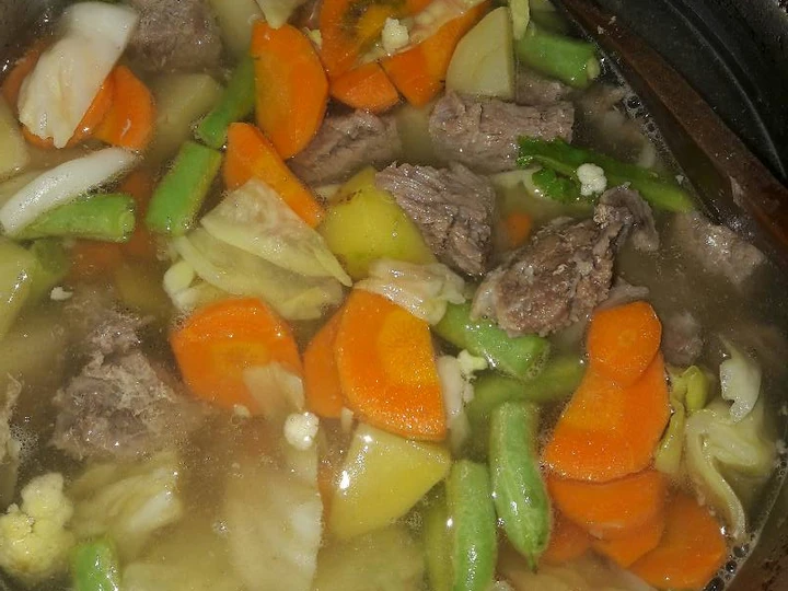 Langkah Gampang Menyiapkan Resep Sup Daging Pelangi yang Uenak Anti Ribet, Bikin Ngiler