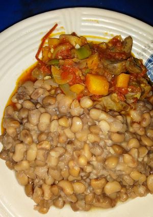 A picture of Homemade beans with kidney sauce.