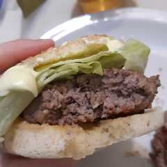 Una foto de Hamburguesas con pocos ingredientes