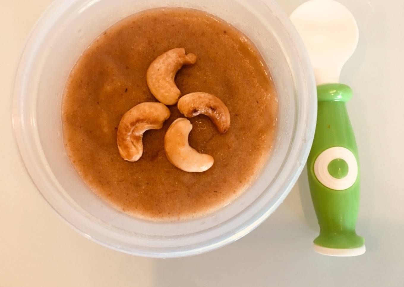 Sugar free apple- wheat porridge (baby/toddler recipe)