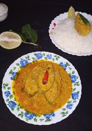 সরষে ইলিশ (Sorshe ilish recipe in Bengali) রেসিপির প্রধান ছবি