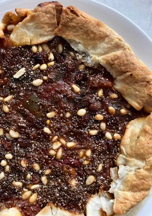 Una foto de Galette de verduras y frutos secos