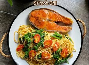 Gambar Kale Spaghetti Salmon Grill
