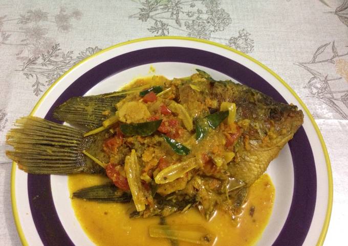 Cara Gampang Membuat Gurame pesmol (bumbu kuning) yang Menggugah Selera