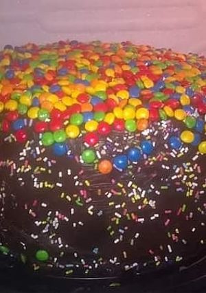 Una foto de Torta tricolor de cumpleaños