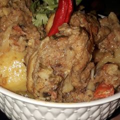 A picture of Aalu gobhi with chicken 😋.
