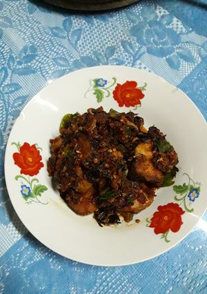 รูปของ ผัดเผ็ดปลาช่อนกับหัวปลี