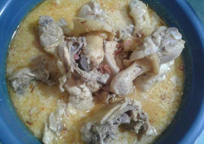 Opor ayam enak