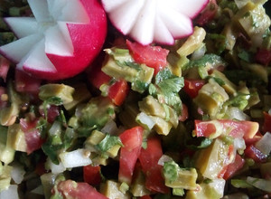 Una foto de Ensalada de nopales 'pico de gallo'