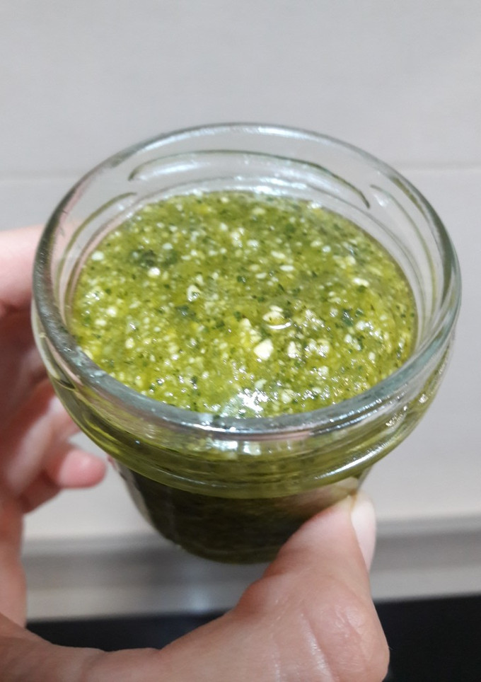 Una foto de Salsa pesto con anacardos
