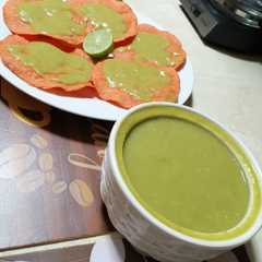 Una foto de Salsa verde cremosa picosita a mi estilo