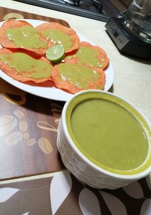 Una foto de Salsa verde cremosa picosita a mi estilo