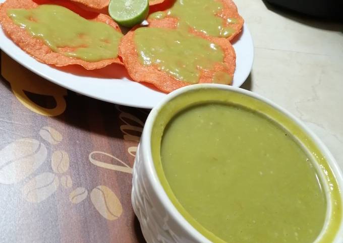 Salsa verde cremosa picosita a mi estilo Receta de Recetas Caseras Nora -  Cookpad