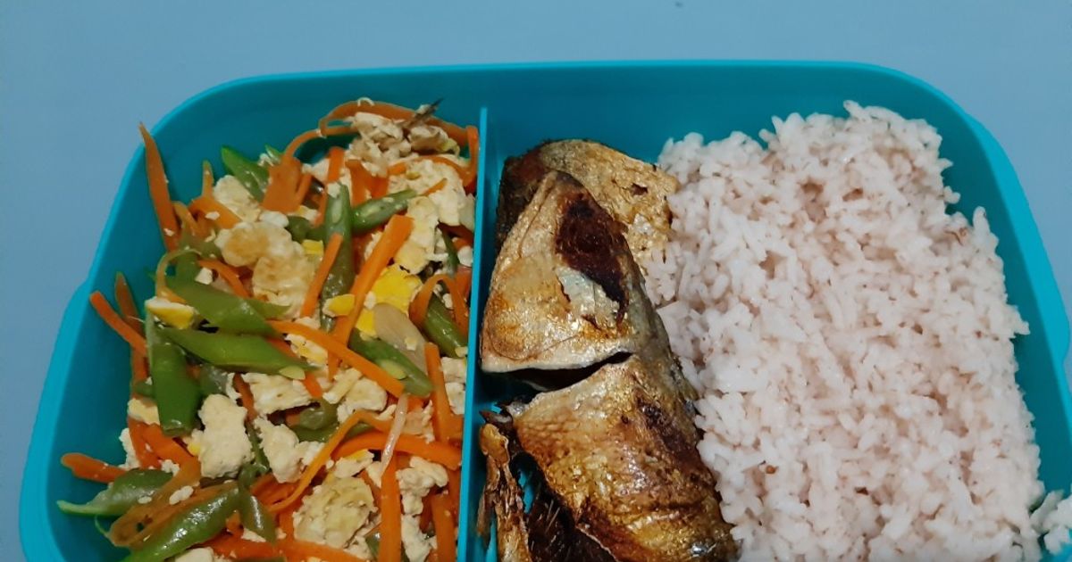 Resep Bento Tumis Sayur N Ikan Kembung oleh Risana Dewi Saputri - Cookpad