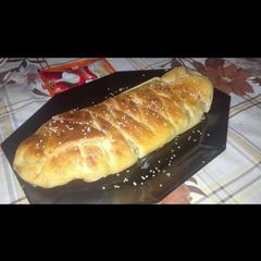 A picture of Creamy chicken bread.