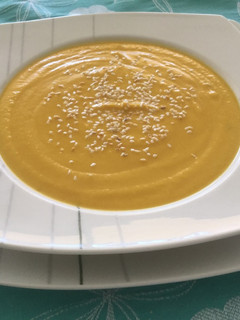 Una foto de Crema de zapallo con maní