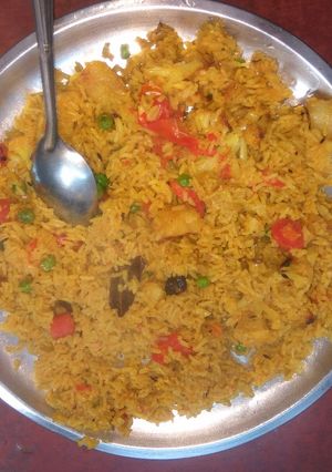 A picture of Tahri (Vegetable Rice Pilaf).