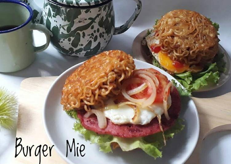 Olahan Burger Mie | Resep Bumbu Burger Mie Yang Paling Enak