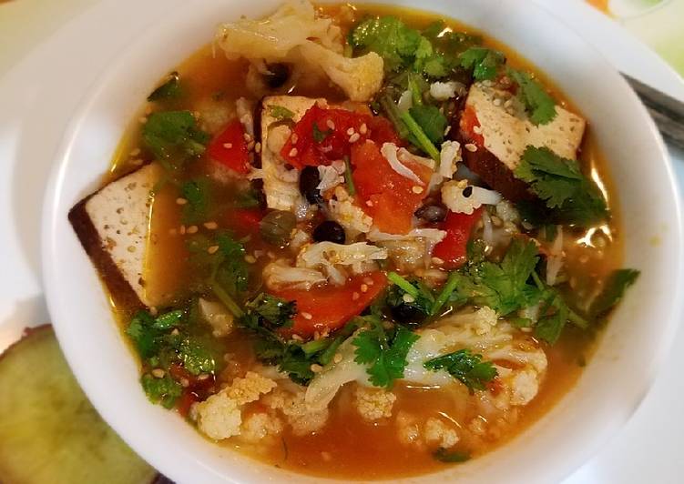 Cauliflower and braised tofu soup *Instant Pot Max* #mommasrecipes 花�?�豆干汤
