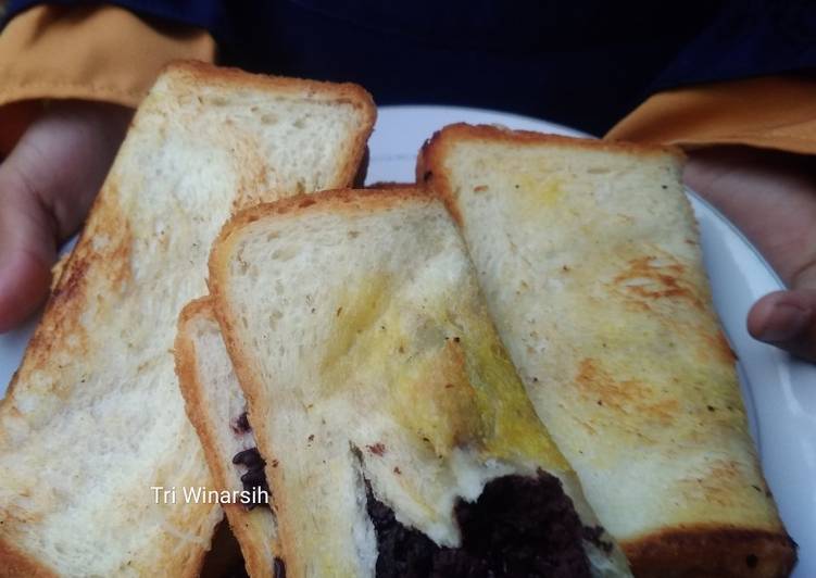 Roti bakar ala kadarnya 😀