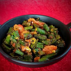 A picture of Bhindi tomato masala fry.