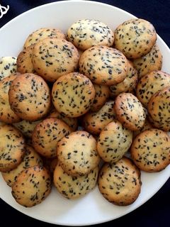 Hình của món Bánh Vừng Đen (Mè Đen).