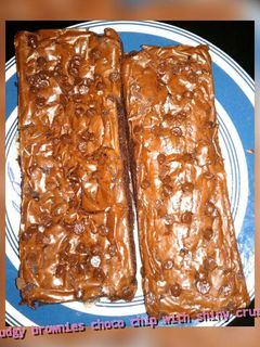 Foto resep Fudgy brownies choco chip with shiny crust