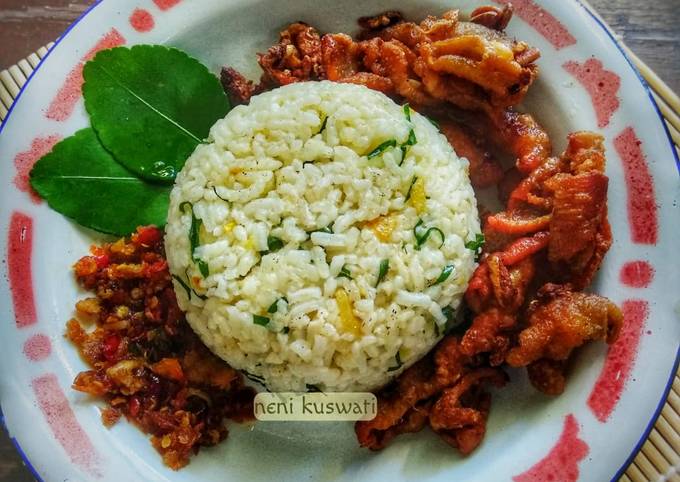 Resep Nasi  Daun Jeruk Kulit  Ayam oleh Neni Kuswati Cookpad