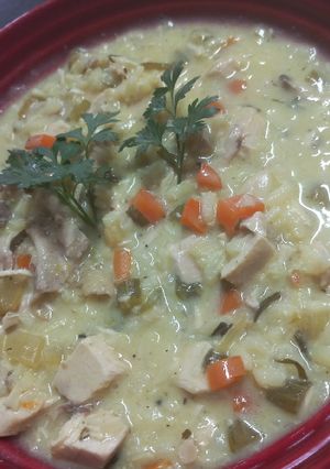 A picture of Greek Lemon Chicken Soup.