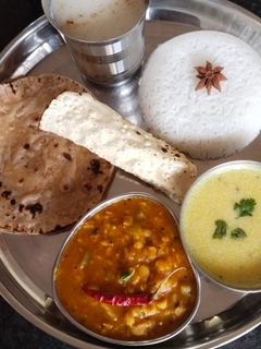 દૂધી ચણાની દાળ નું શાક (Dudhi Chana Dal Shak Recipe In Gujarati) રેસીપી મુખ્ય ફોટો