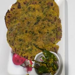 A picture of Methi Thepla.